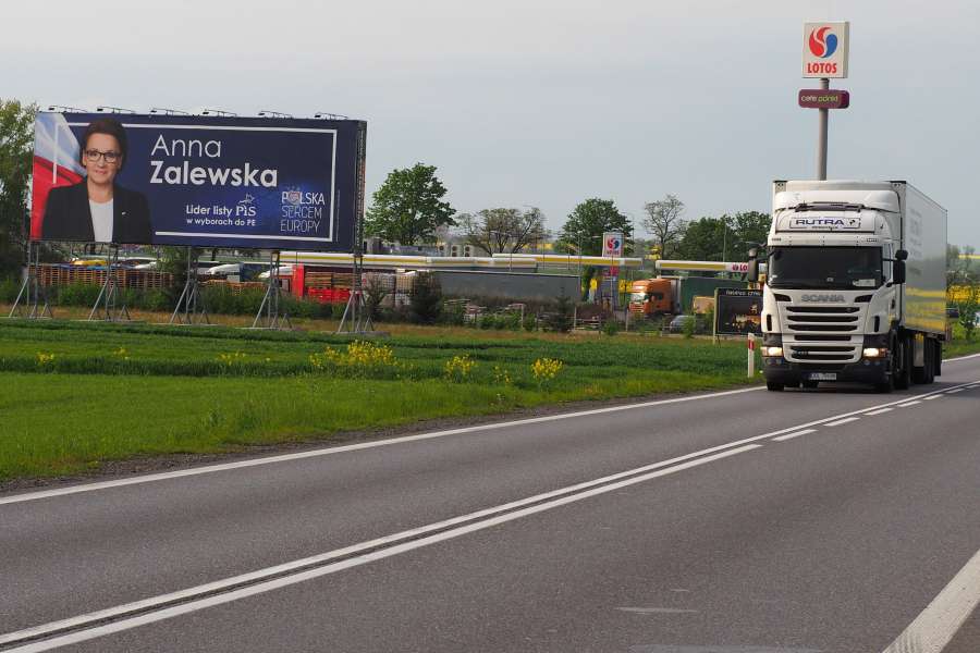 Powierzchnie reklamowe - Kostomłoty Lotos>Wrocław Eurowybory 2019