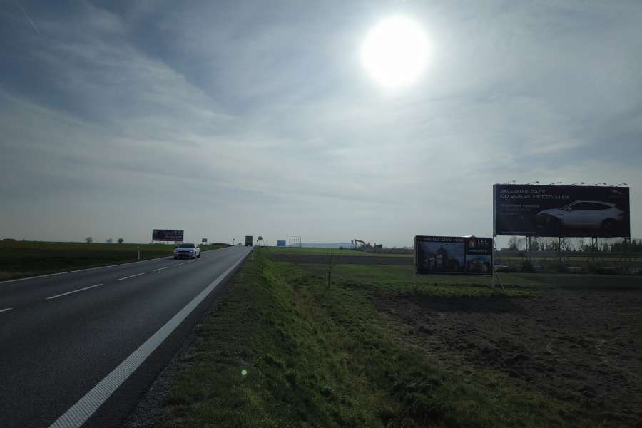 Powierzchnie reklamowe - Kostomłoty Lotos>Jelenia Góra Jaguar 2 konstrukcje