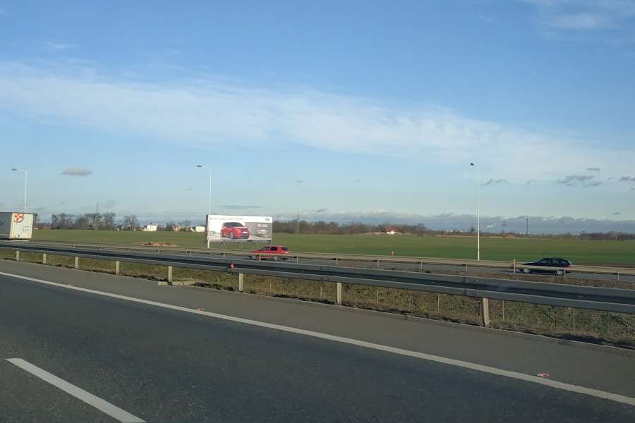 Powierzchnie reklamowe - AOW Zabrodzie, Bielany Wrocławskie>Poznań Land Rover 3