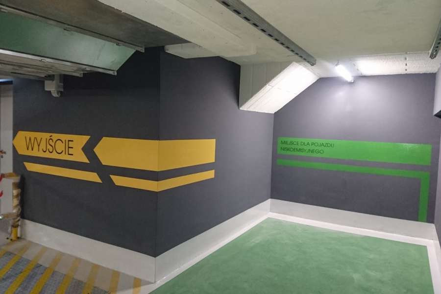 Oznakowanie budynków - oznakowanie parkingów - oznaczenia pionowe