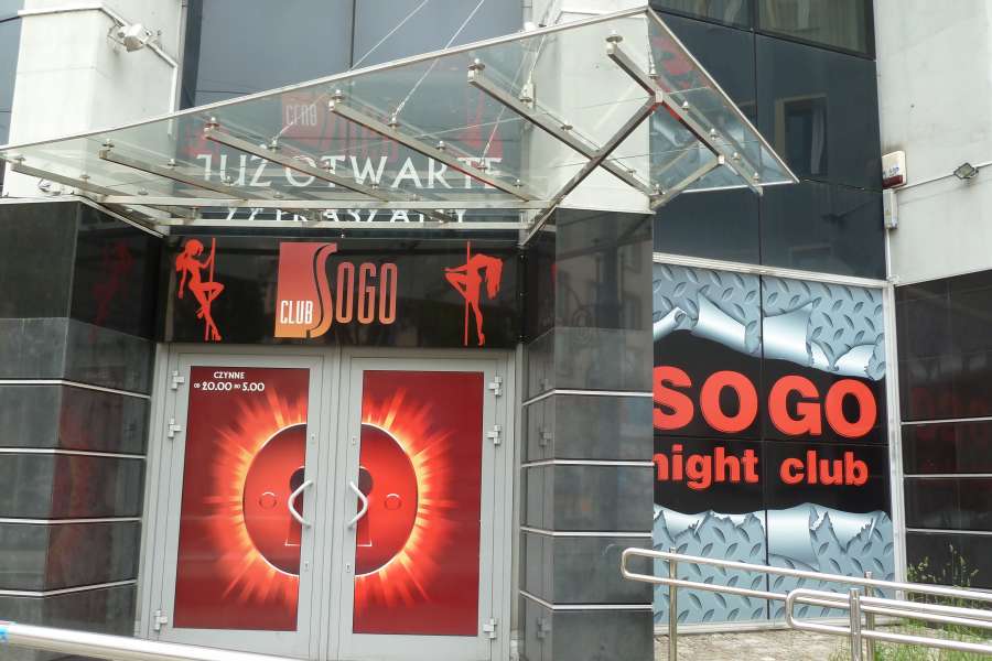 Oznakowanie budynków - kasetony reklamowe, wyklejanie witryn, Sogo Night Club