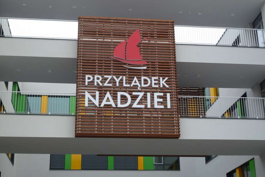 Litery przestrzenne - litery przestrzenne i podświetlane logo Przylądek Nadziei