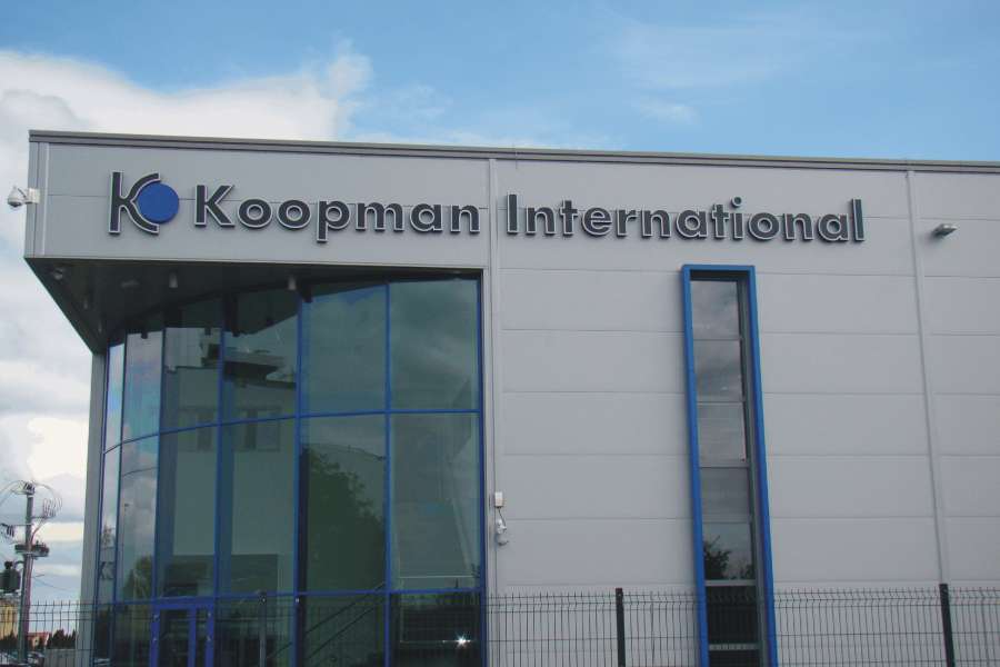 Litery przestrzenne - Koopman International Poznań