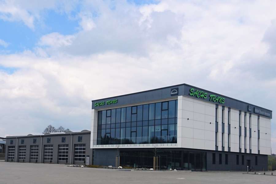 Oznakowanie budynków - litery przestrzenne, kasetony ST Truck Radlin