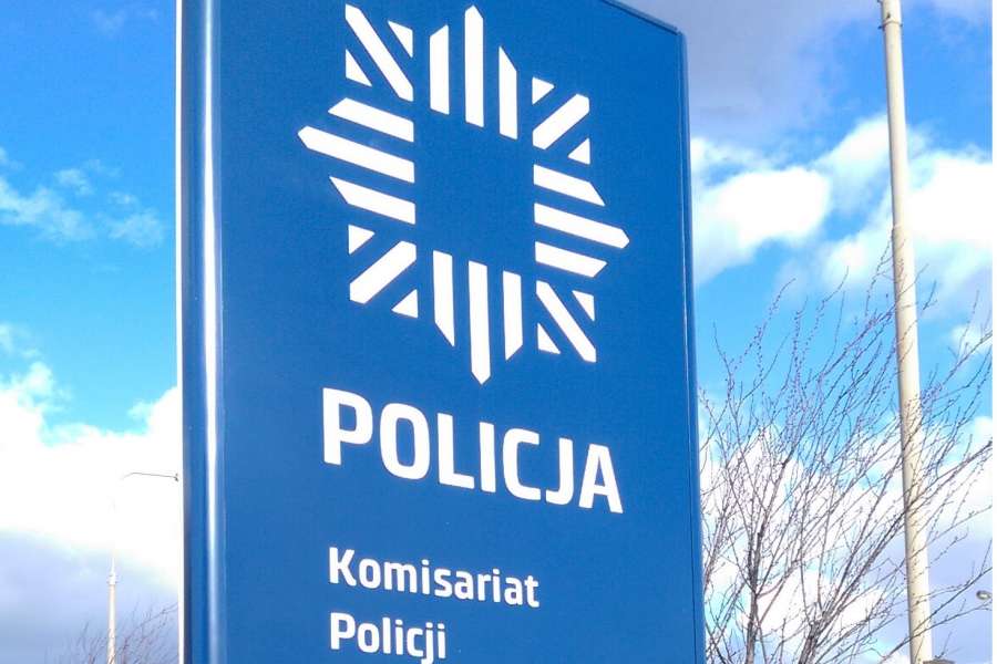 Reklama Świetlna - Totem informacyjny 4m komisariat policji Wrocław Krzyki
