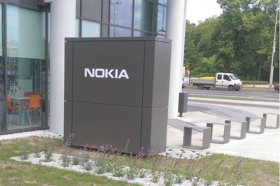 Reklama Świetlna - Totem reklamowy Nokia West Gate Wrocław