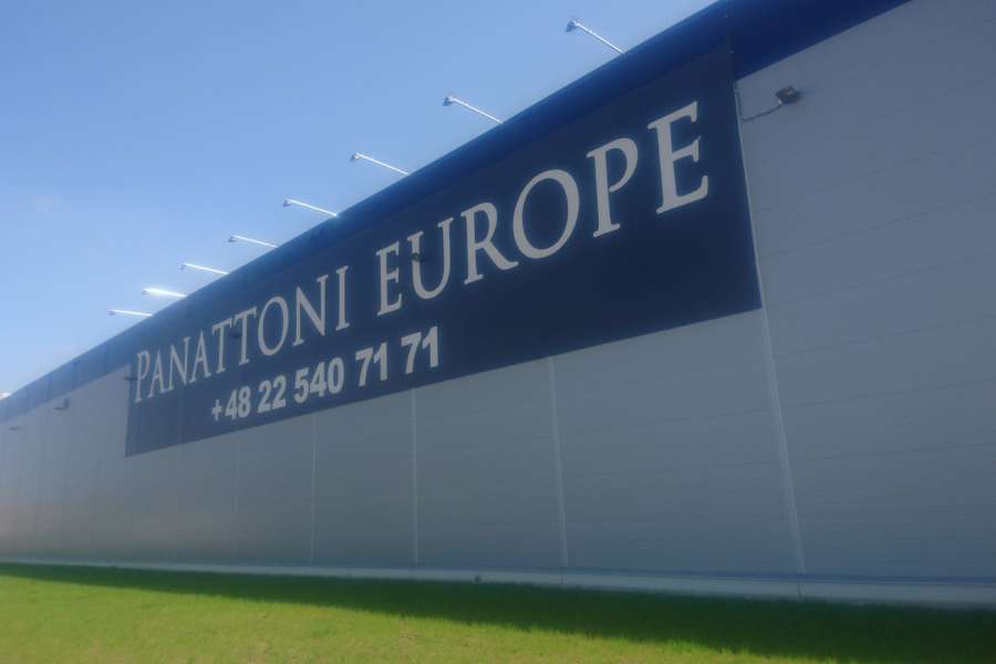 Baner wielkoformatowy podświetlany 210m2 Panattoni Europe