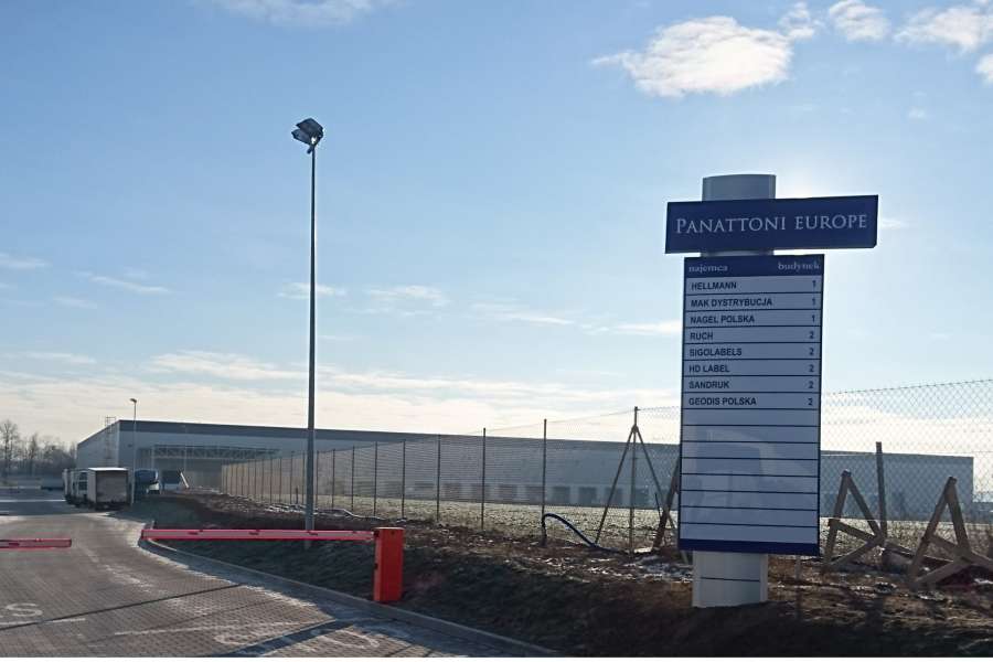 Totem informacyjny wjazdowy 4m Panattoni Europe Wrocław