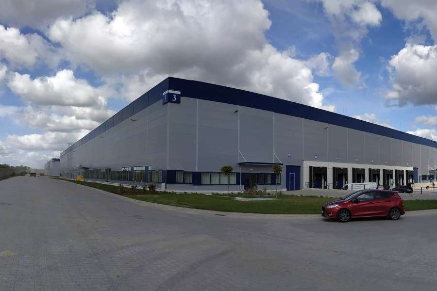 Kasetony reklamowe - kaseton narożny Panattoni Europe