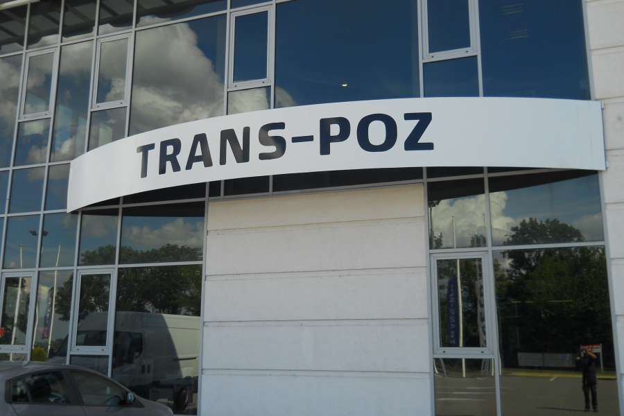 Galeria Everest - gięta tablica Trans-Poz