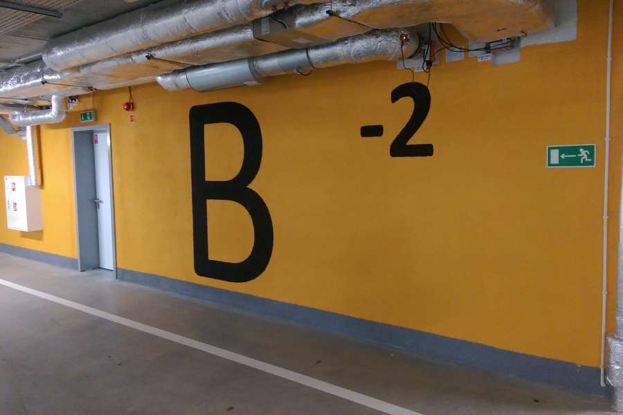 Galeria Everest - oznakowanie parkingów pionowe