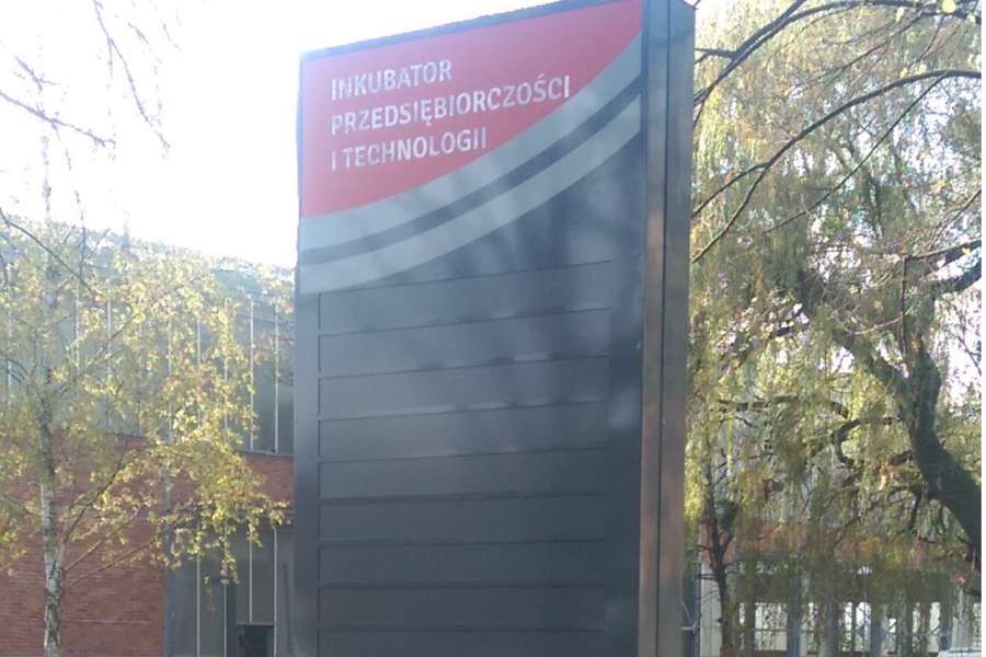 Galeria Everest - totem informacyjny WPT