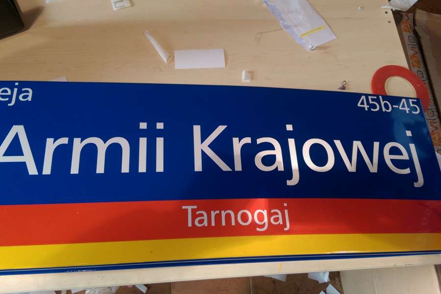 Galeria Everest - tablice SIM Wrocław