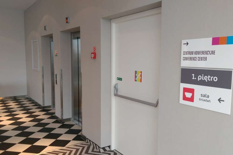 Galeria Everest - tablice informacyjne hotel Ibis Wrocław