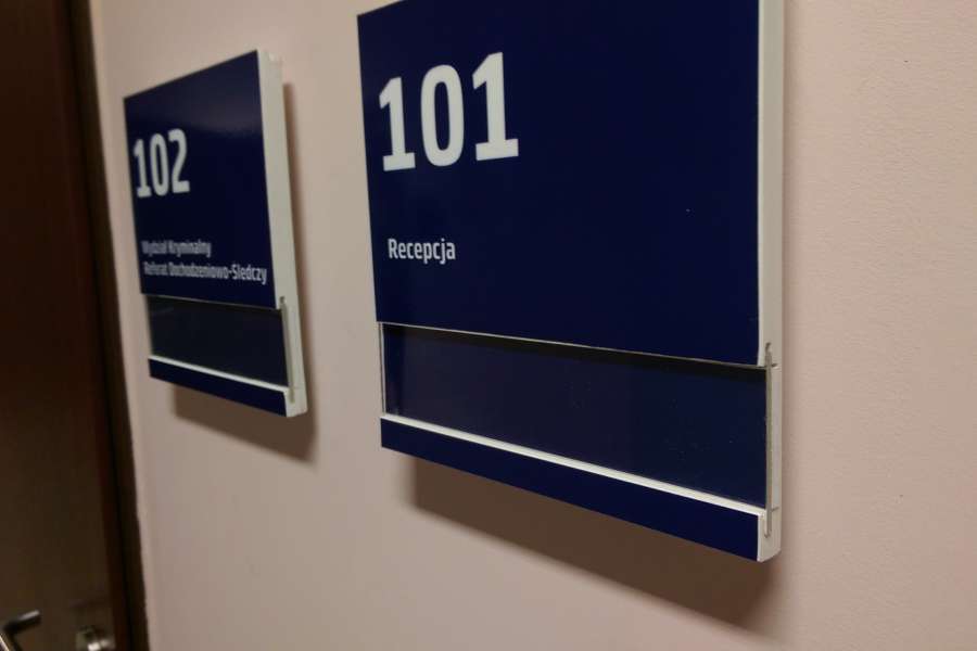Galeria Everest - oznakowanie budynków - tabliczki informacyjne z pcv Policja 
