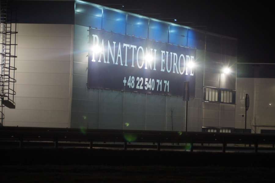 Galeria Everest - podświetlany baner Panattoni 