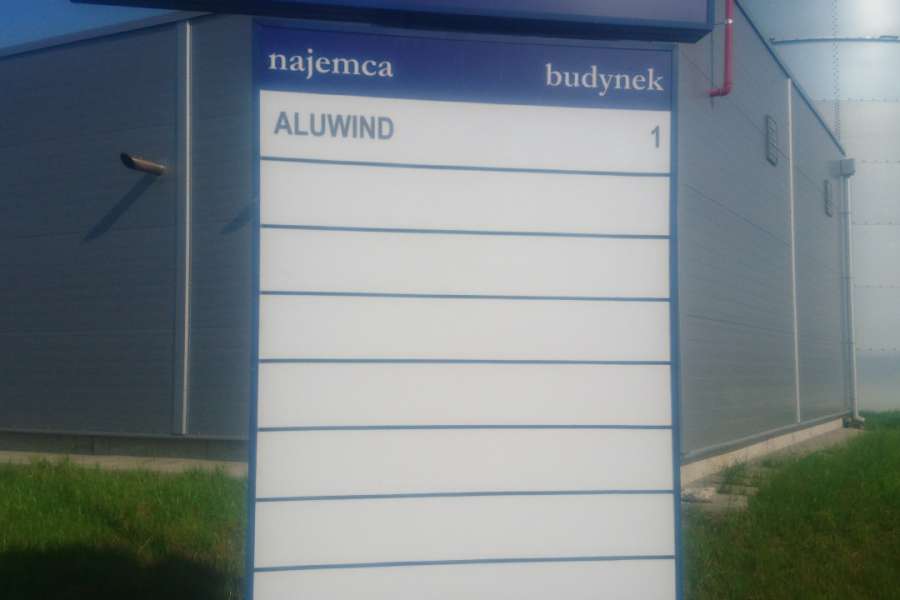 Galeria Everest - totem informacyjny Panattoni Europe