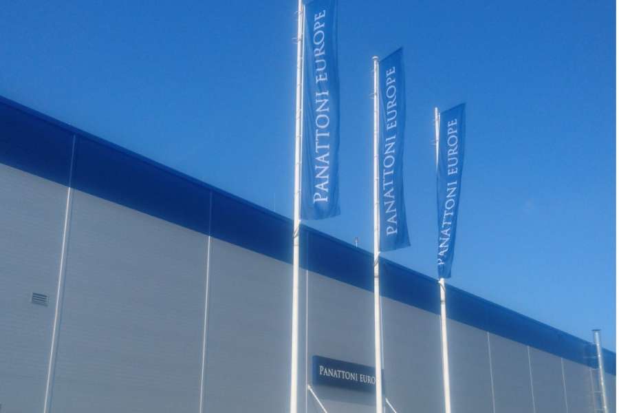 Galeria Everest - maszty flagowe Wrocław