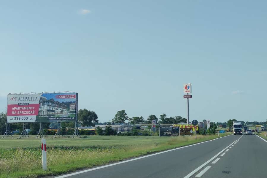 Powierzchnie reklamowe - Kostomłoty Lotos>Wrocław Karpatia Resort