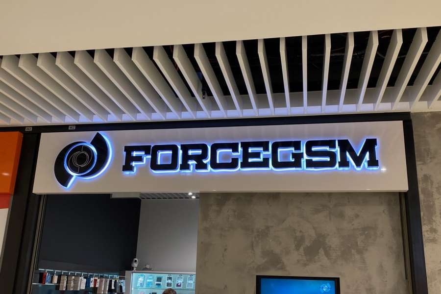 Kasetony reklamowe - kaseton + podświetlane litery przestrzenne z efektem halo